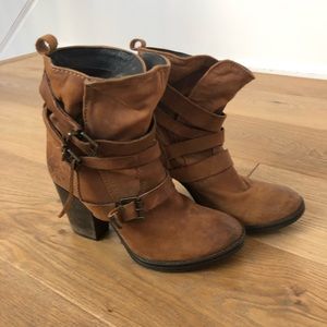 Steve Madden Italy Leather Heeled Boots